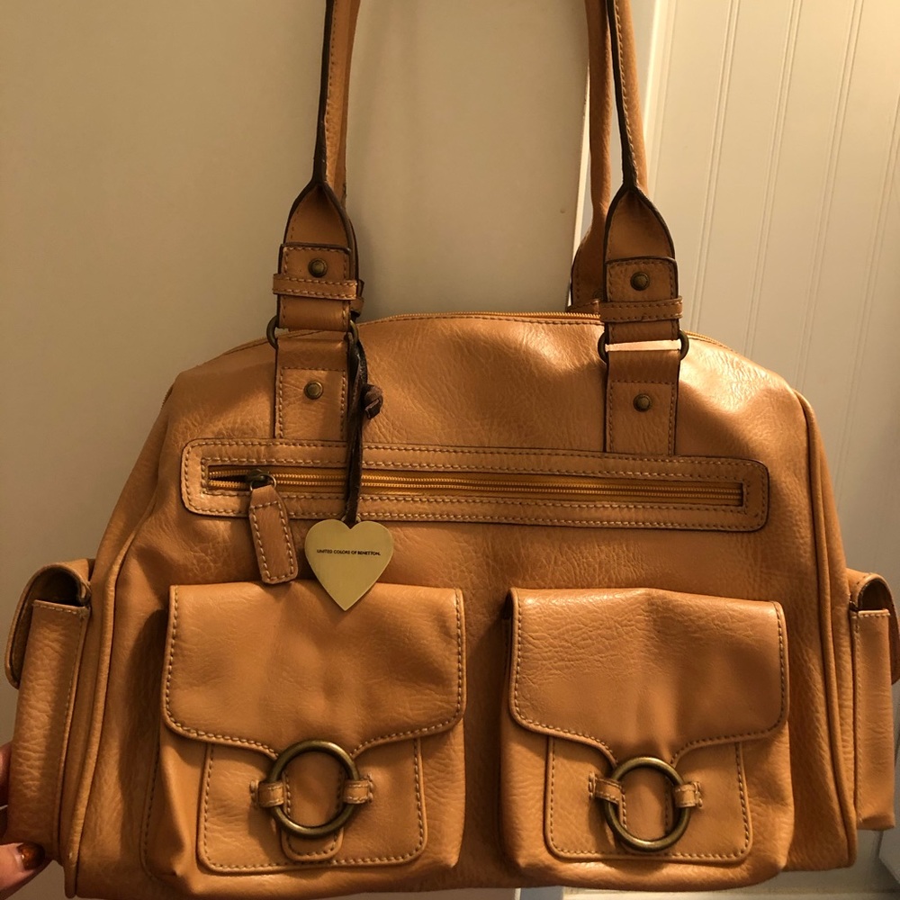 United Colors is Benetton leather purse